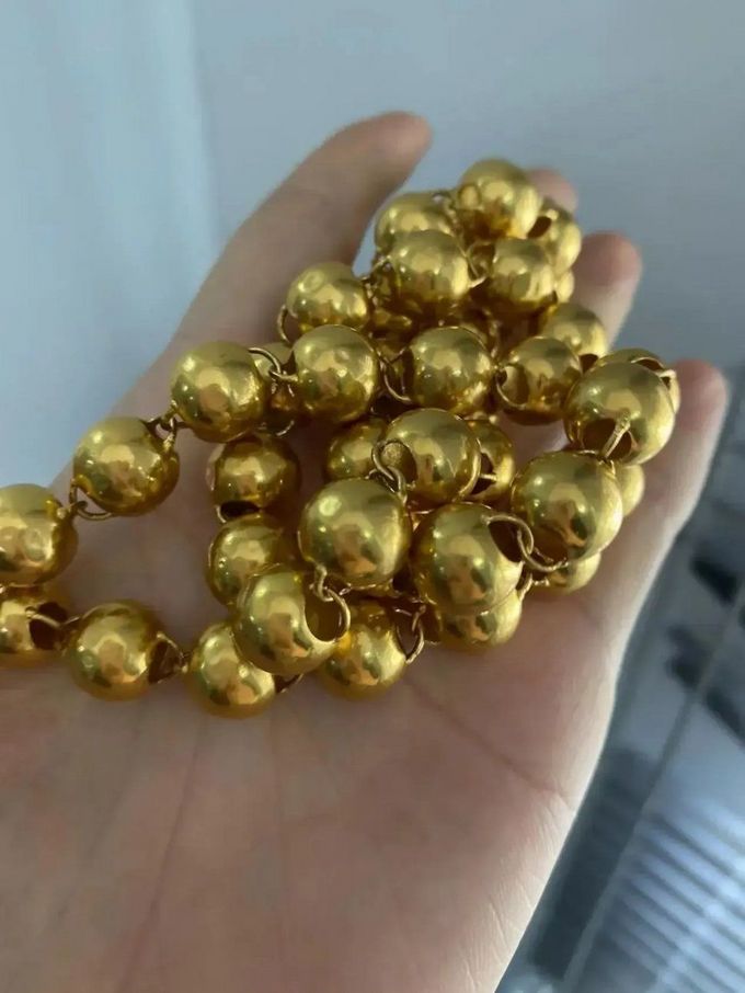 怎么判断是不是金的(怎么辨别黄金是不是真的)